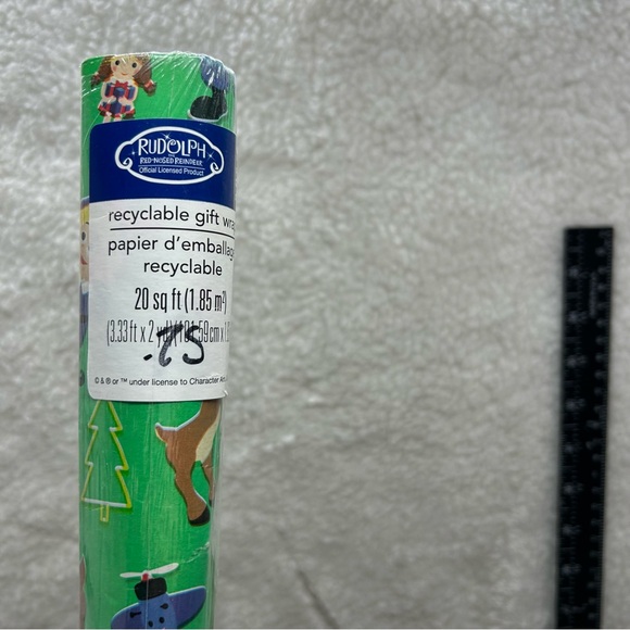 Rudolph Red Nosed Reindeer gift wrap 20 sq ft USA gridlines Christmas wrapping - Picture 4 of 10